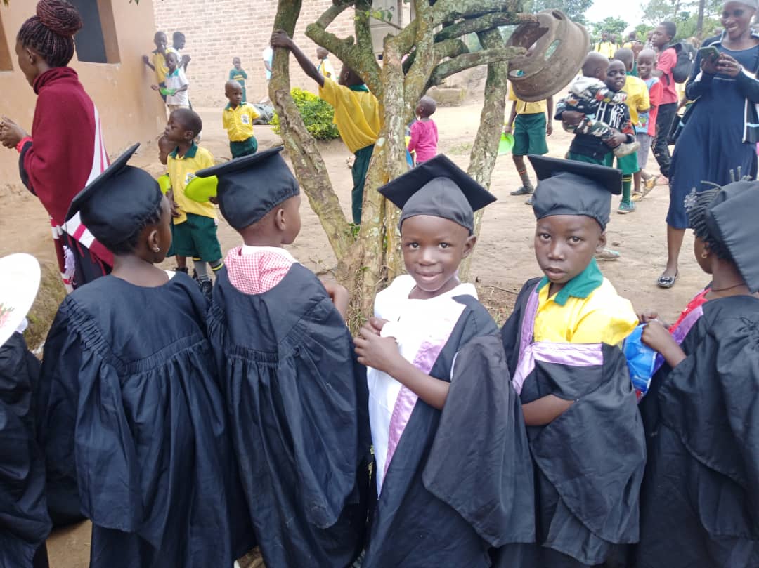 School kids graduating School kids graduating
